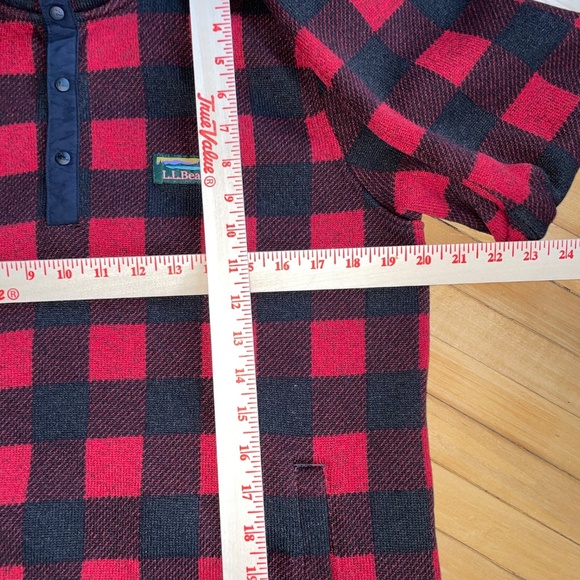 L.L. Bean Sweater Fleece Pullover Buffalo Plaid Garnet Warm Cozy Pockets - Picture 10 of 11